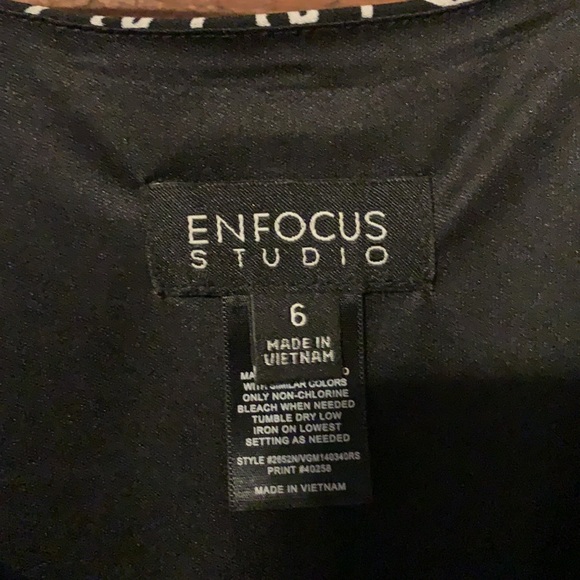 Dress - Picture 4 of 4